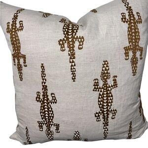 2 BARACOA BROWN EMBROIDERY PILLOW COVERS